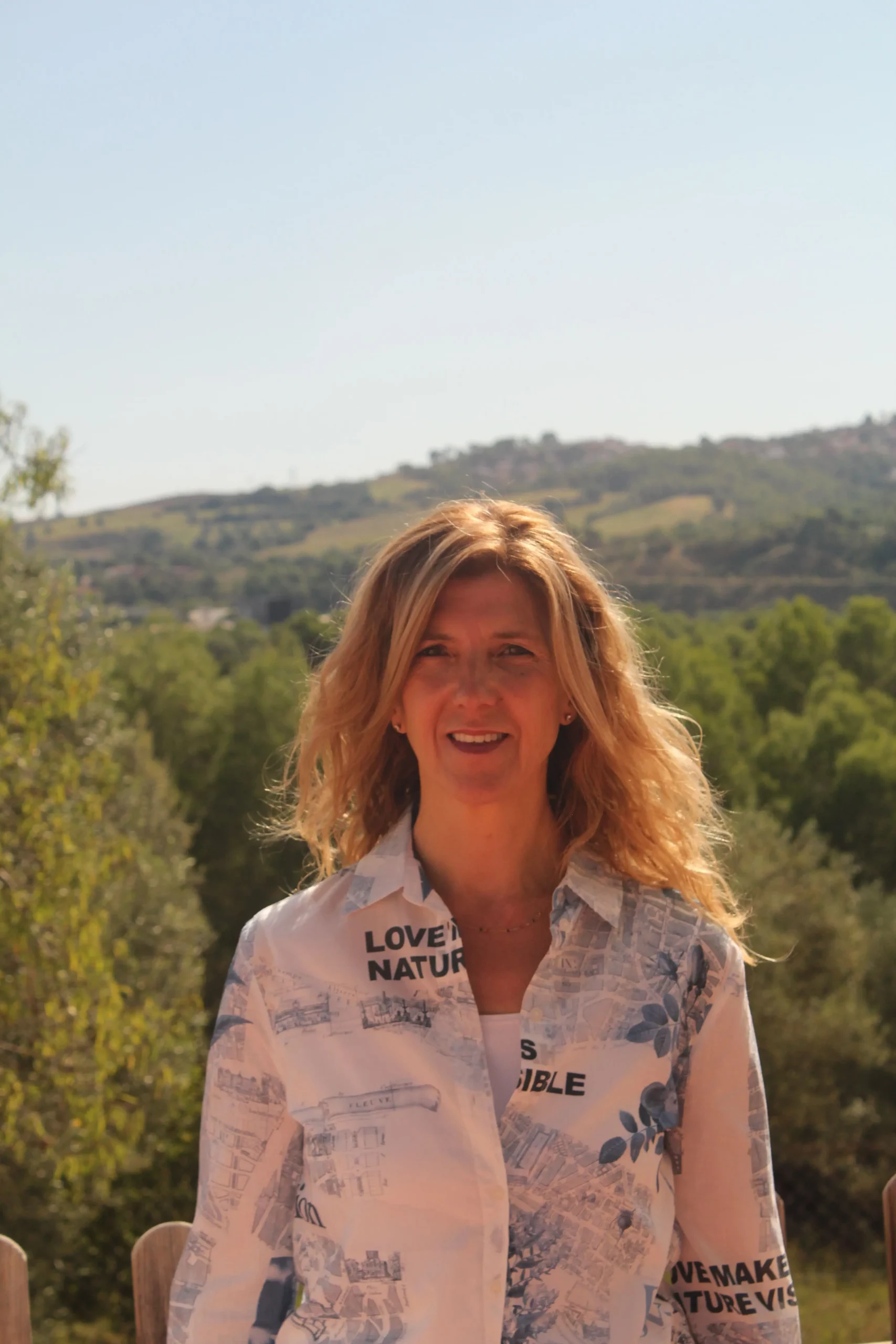 Magna Casals sonriendo